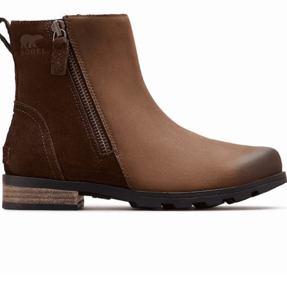 NIB Sorel Emilie zip booties. Size 6.5